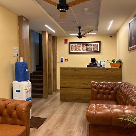 Forest Transit Hotel Kojambuttúr Kültér fotó