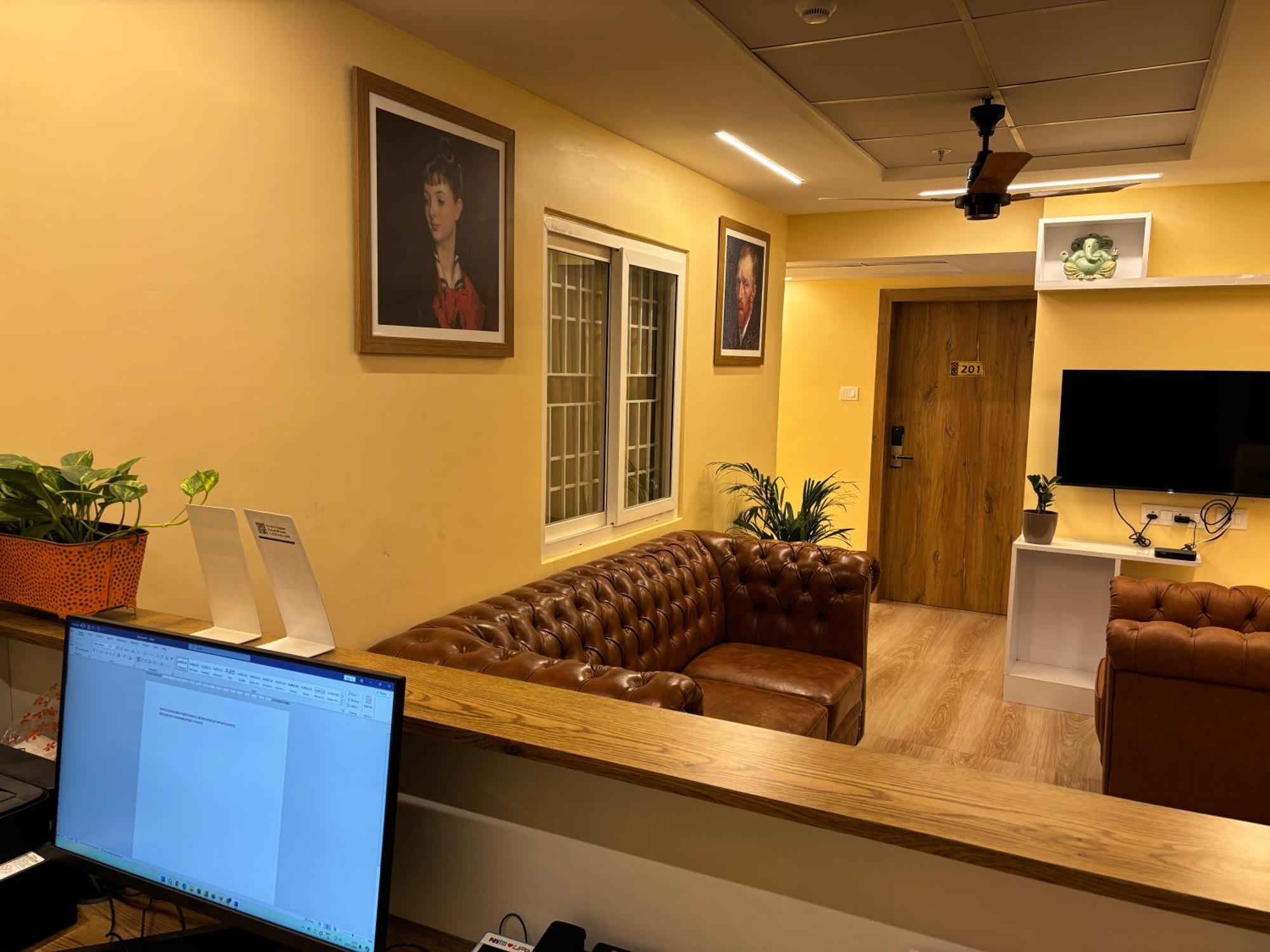 Forest Transit Hotel Kojambuttúr Kültér fotó